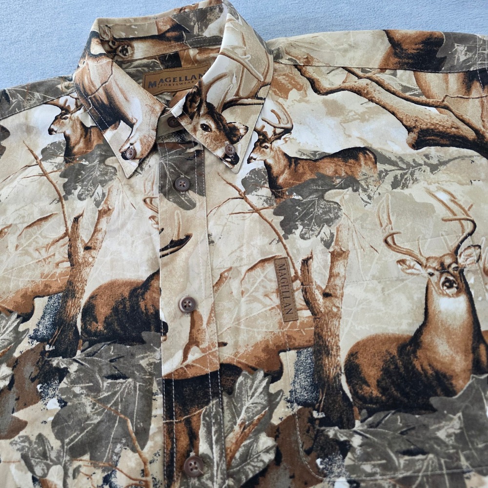 Magellan Sportswear Mens Large Deer Buck Wildlife Print Cotton Button Down Shirt